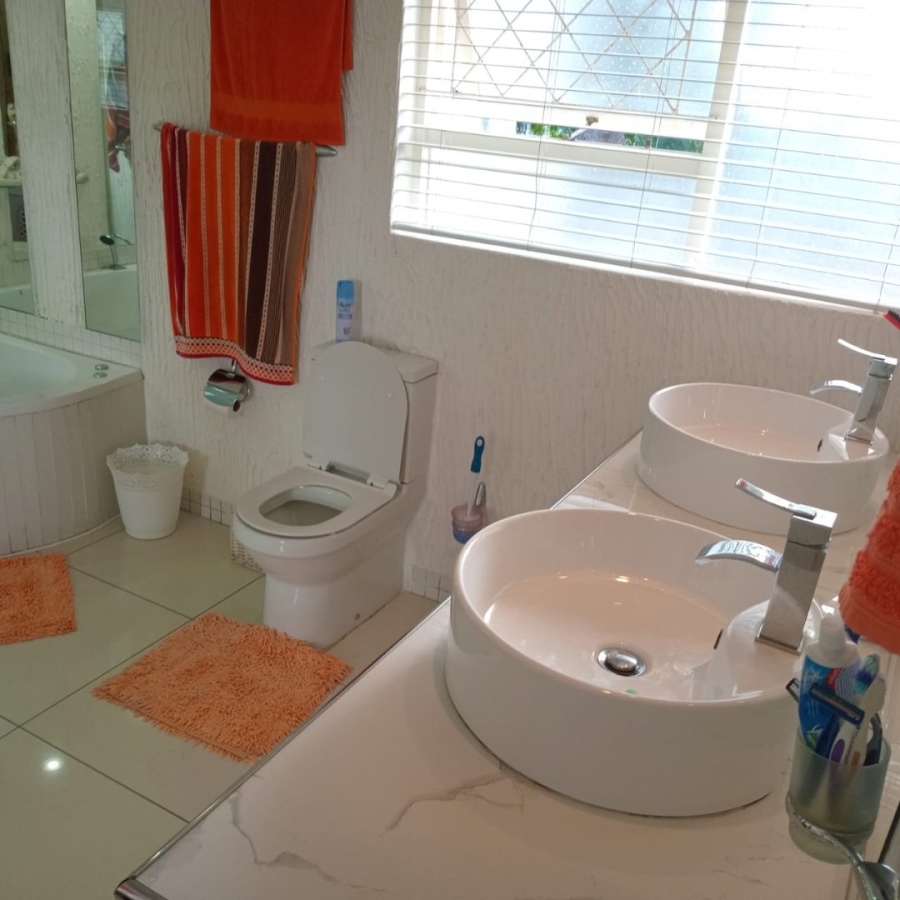 4 Bedroom Property for Sale in Dorchester Heights Eastern Cape